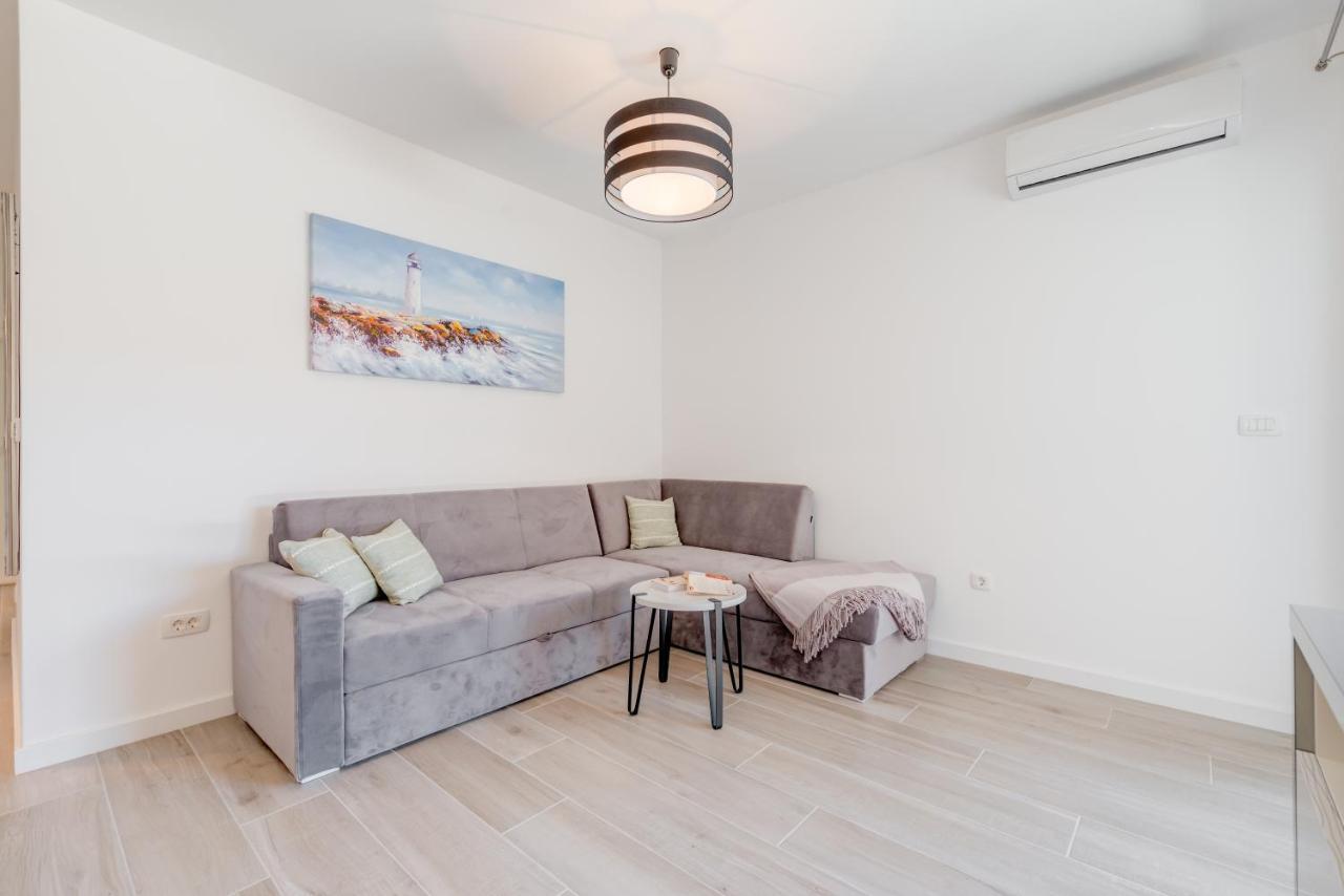 Апартаменты New, Private Heated Swimming Pool, Free Parking, Trogir Centar Экстерьер фото
